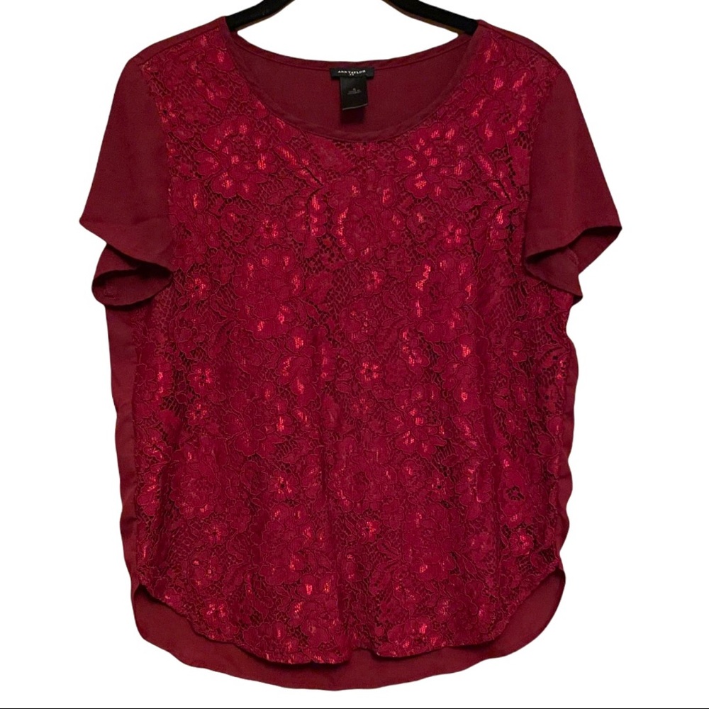 Ann Taylor Factory Red Floral Lace Top size Small